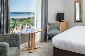 standard-zimmer-mit-meerblick-hotel-cristina-jersey