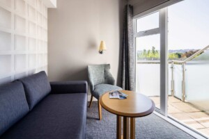 chambre-familiale-ave-vue-sur-larriere-pays