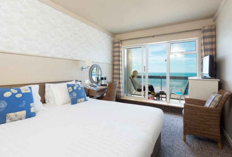 golden-sands-hotel-jersey-sea-view-balcony-room